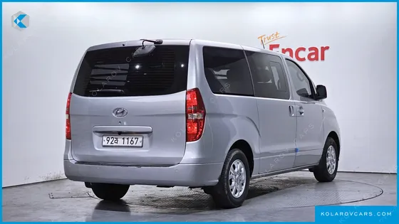HYUNDAI STAREX 5-SEATER LPI VAN