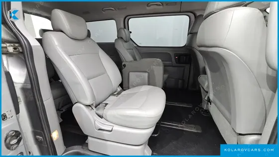 HYUNDAI STAREX 12-SEATER WAGON