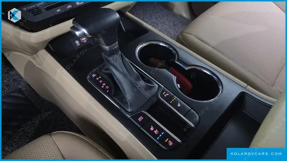 KIA CARNIVAL 9-SEATER LUXURY