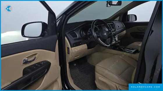 KIA CARNIVAL 9-SEATER LUXURY