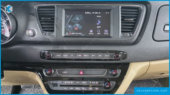 KIA CARNIVAL 9-SEATER LUXURY