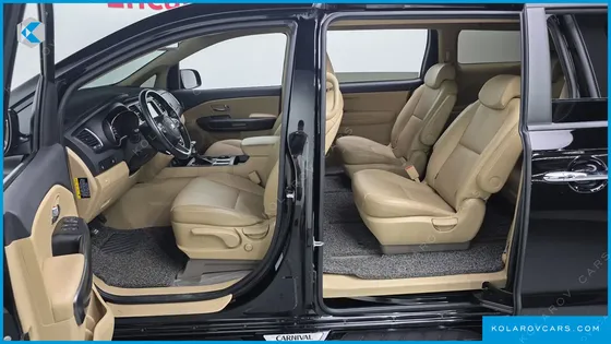 KIA CARNIVAL 9-SEATER LUXURY