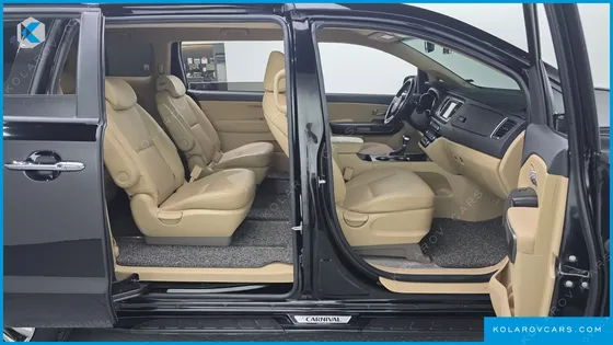 KIA CARNIVAL 9-SEATER LUXURY