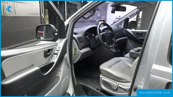 HYUNDAI STAREX 12-SEATER WAGON