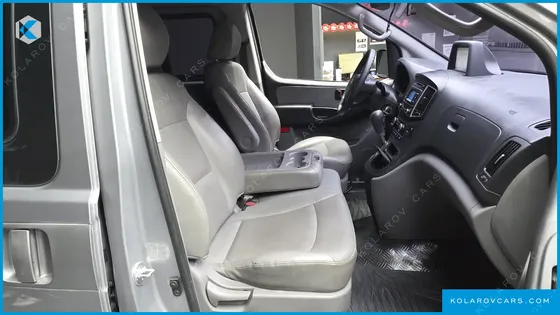 HYUNDAI STAREX 12-SEATER WAGON