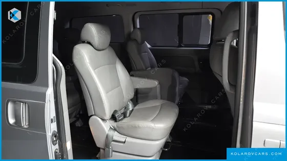 HYUNDAI STAREX 12-SEATER WAGON