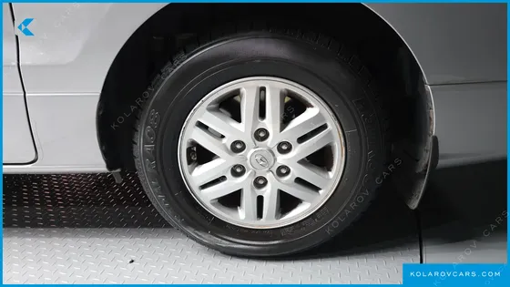 HYUNDAI STAREX 12-SEATER WAGON