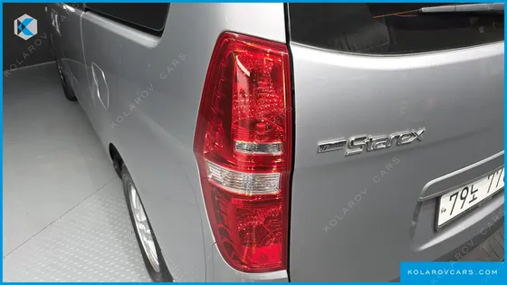 HYUNDAI STAREX 12-SEATER WAGON