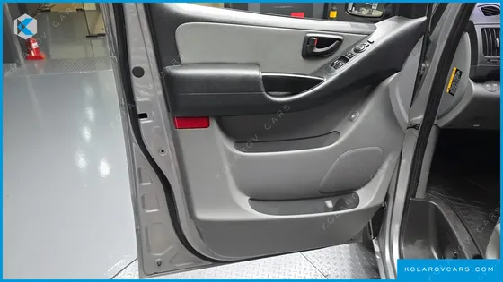 HYUNDAI STAREX 12-SEATER WAGON
