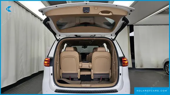 KIA CARNIVAL 9-SEATER NOBLESSE SPECIAL
