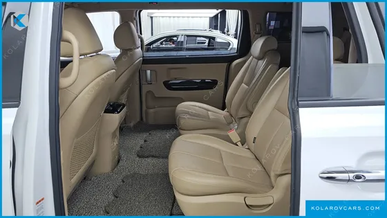 KIA CARNIVAL 9-SEATER NOBLESSE SPECIAL