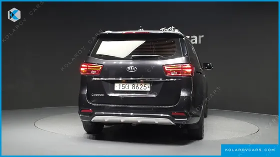 KIA CARNIVAL 9-SEATER PRSTIGE