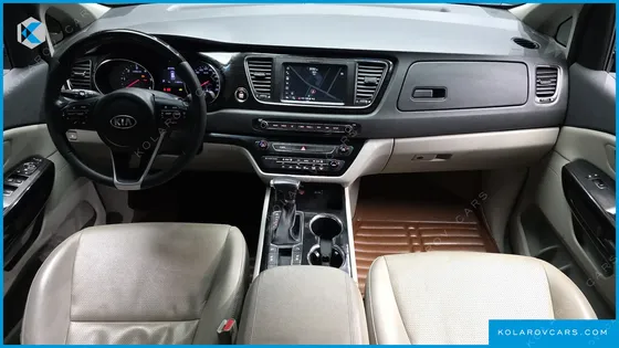 KIA CARNIVAL 9-SEATER PRSTIGE