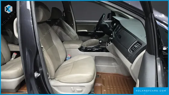 KIA CARNIVAL 9-SEATER PRSTIGE