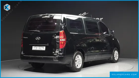 HYUNDAI STAREX 3-SEATER VAN