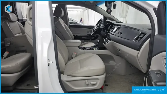 KIA CARNIVAL 11-SEATER PRESTIGE
