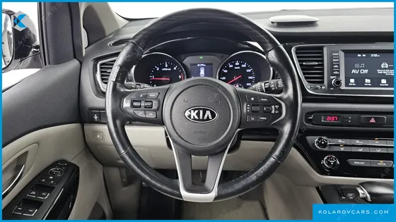 KIA CARNIVAL 11-SEATER PRESTIGE