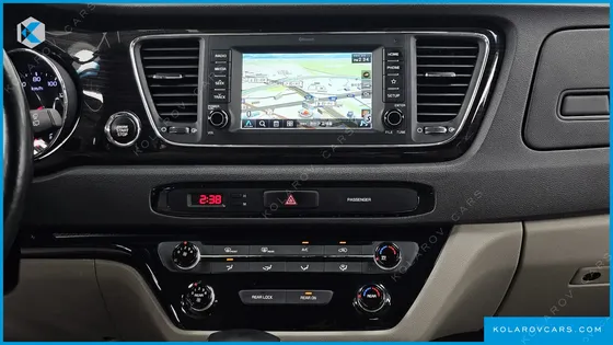 KIA CARNIVAL 11-SEATER PRESTIGE