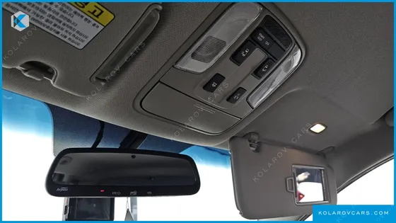 KIA CARNIVAL 11-SEATER PRESTIGE
