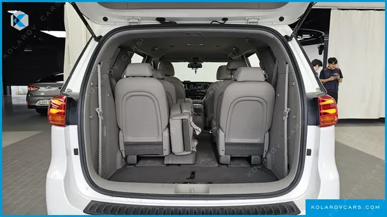 KIA CARNIVAL 11-SEATER PRESTIGE