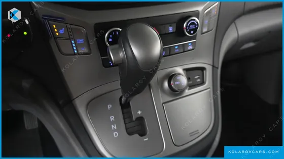 HYUNDAI STAREX 4WD GUARD CAR OF CHIDREN