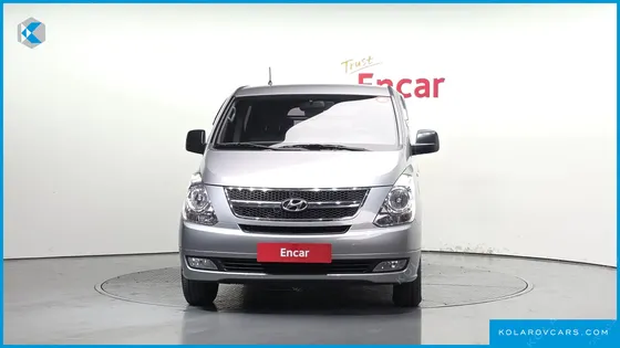 HYUNDAI STAREX 5-SEATER VAN