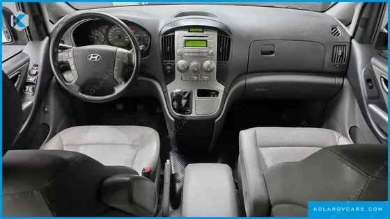 HYUNDAI STAREX 5-SEATER VAN