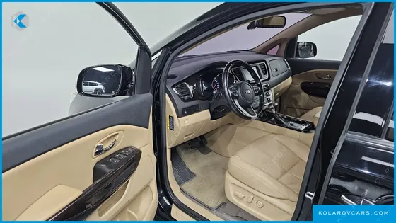 KIA CARNIVAL 7-SEATER LIMOUSINE