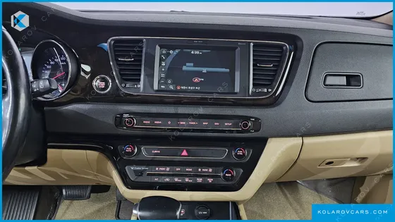 KIA CARNIVAL 7-SEATER LIMOUSINE
