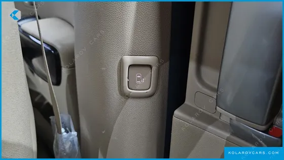 KIA CARNIVAL 7-SEATER LIMOUSINE