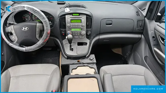 HYUNDAI STAREX 11-SEATER WAGON