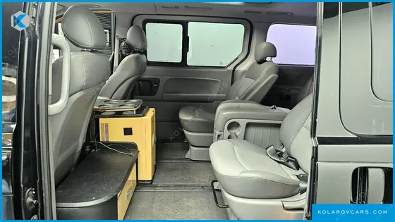 HYUNDAI STAREX 11-SEATER WAGON