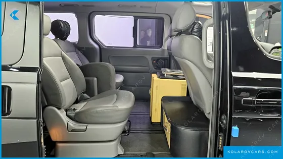 HYUNDAI STAREX 11-SEATER WAGON