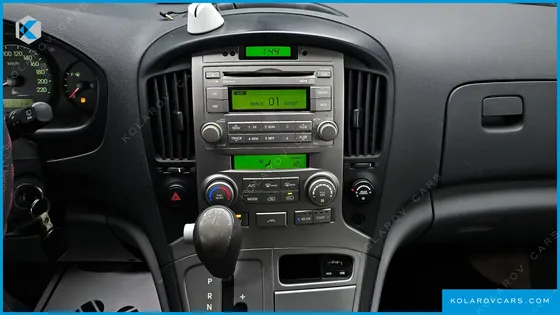 HYUNDAI STAREX 11-SEATER WAGON