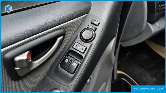 HYUNDAI STAREX 11-SEATER WAGON