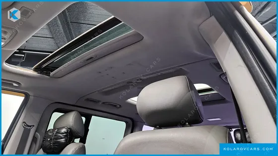 HYUNDAI STAREX 11-SEATER WAGON