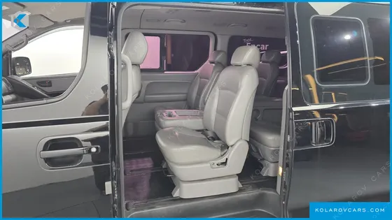 HYUNDAI STAREX 12-SEATER WAGON