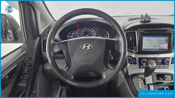 HYUNDAI STAREX 12-SEATER WAGON