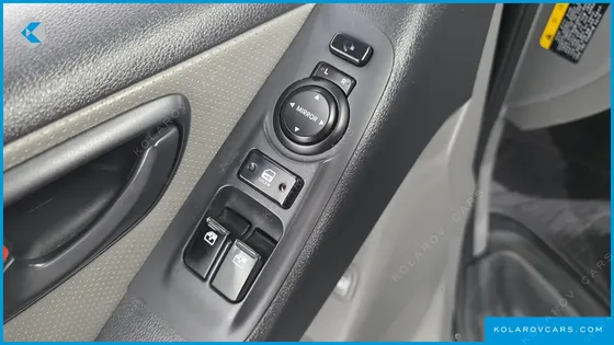 HYUNDAI STAREX 12-SEATER WAGON