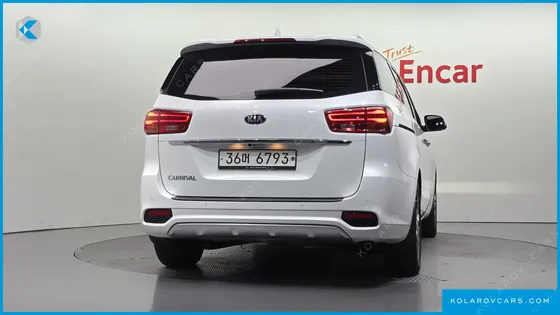 KIA CARNIVAL 9-SEATER NOBLESSE SPECIAL