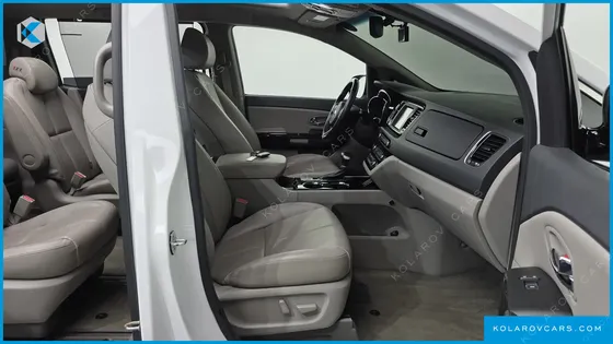 KIA CARNIVAL 9-SEATER NOBLESSE SPECIAL