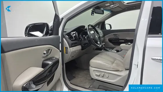 KIA CARNIVAL 9-SEATER NOBLESSE SPECIAL