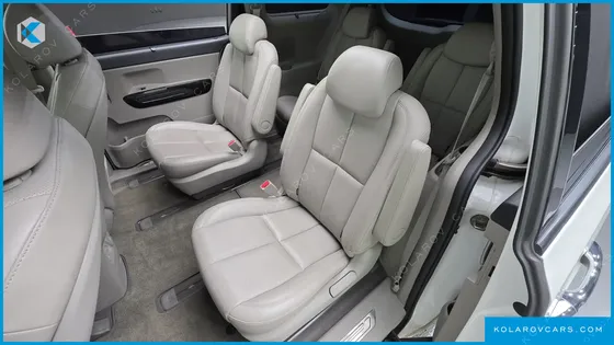 KIA CARNIVAL 9-SEATER NOBLESSE SPECIAL