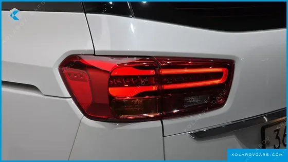 KIA CARNIVAL 9-SEATER NOBLESSE SPECIAL
