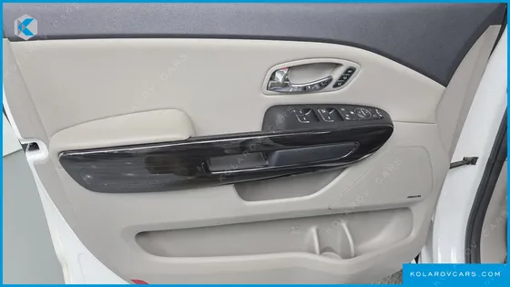 KIA CARNIVAL 9-SEATER NOBLESSE SPECIAL