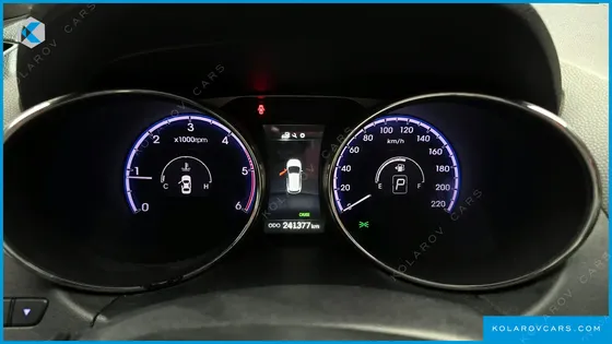 HYUNDAI TUCSON DIESEL(E-VGT) 4WD