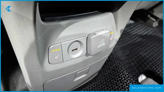 KIA CARNIVAL 9-SEATER NOBLESSE SPECIAL