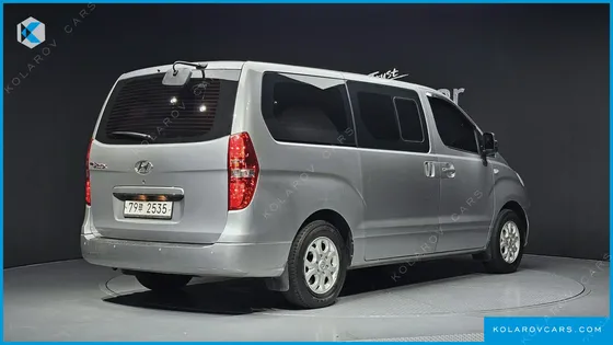 HYUNDAI STAREX 12-SEATER WAGON