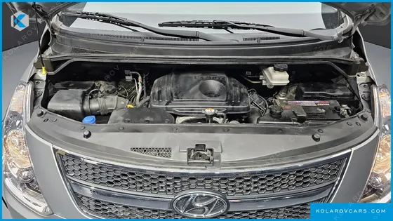 HYUNDAI STAREX 12-SEATER WAGON