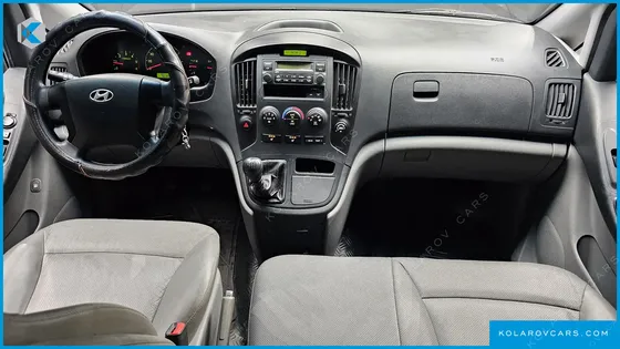 HYUNDAI STAREX 12-SEATER WAGON